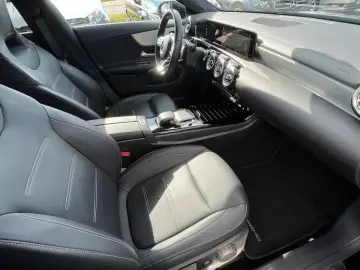 CLA 220 AMG LED KEYLESS DISTRONIC KAM LEDER