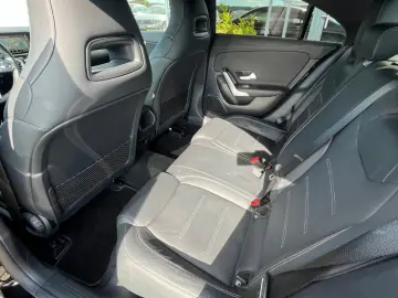 CLA 220 AMG LED KEYLESS DISTRONIC KAM LEDER