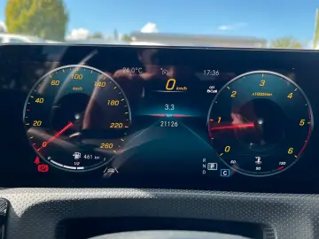 CLA 220 AMG LED KEYLESS DISTRONIC KAM LEDER