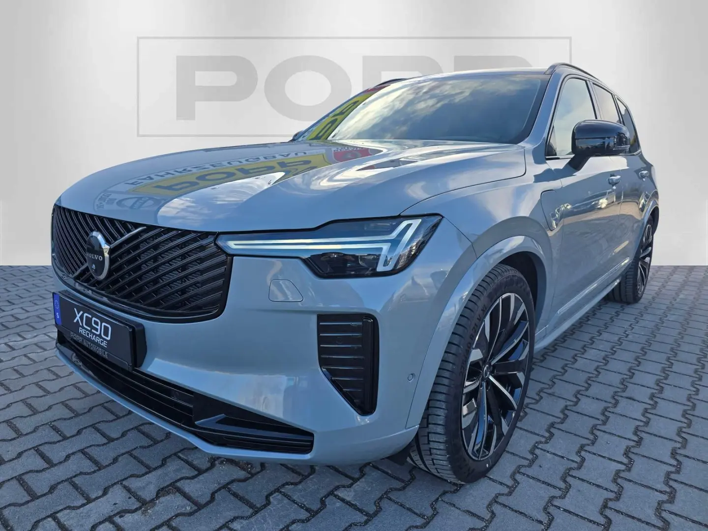 XC90 T8 AWD Ultra Dark FACELIFT 21  360  4C B&W