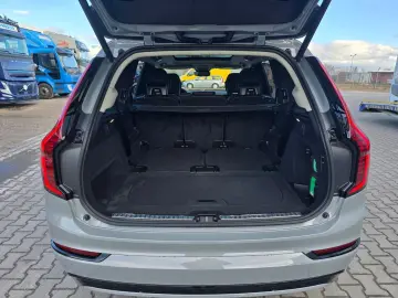 XC90 T8 AWD Ultra Dark FACELIFT 21  360  4C B&W