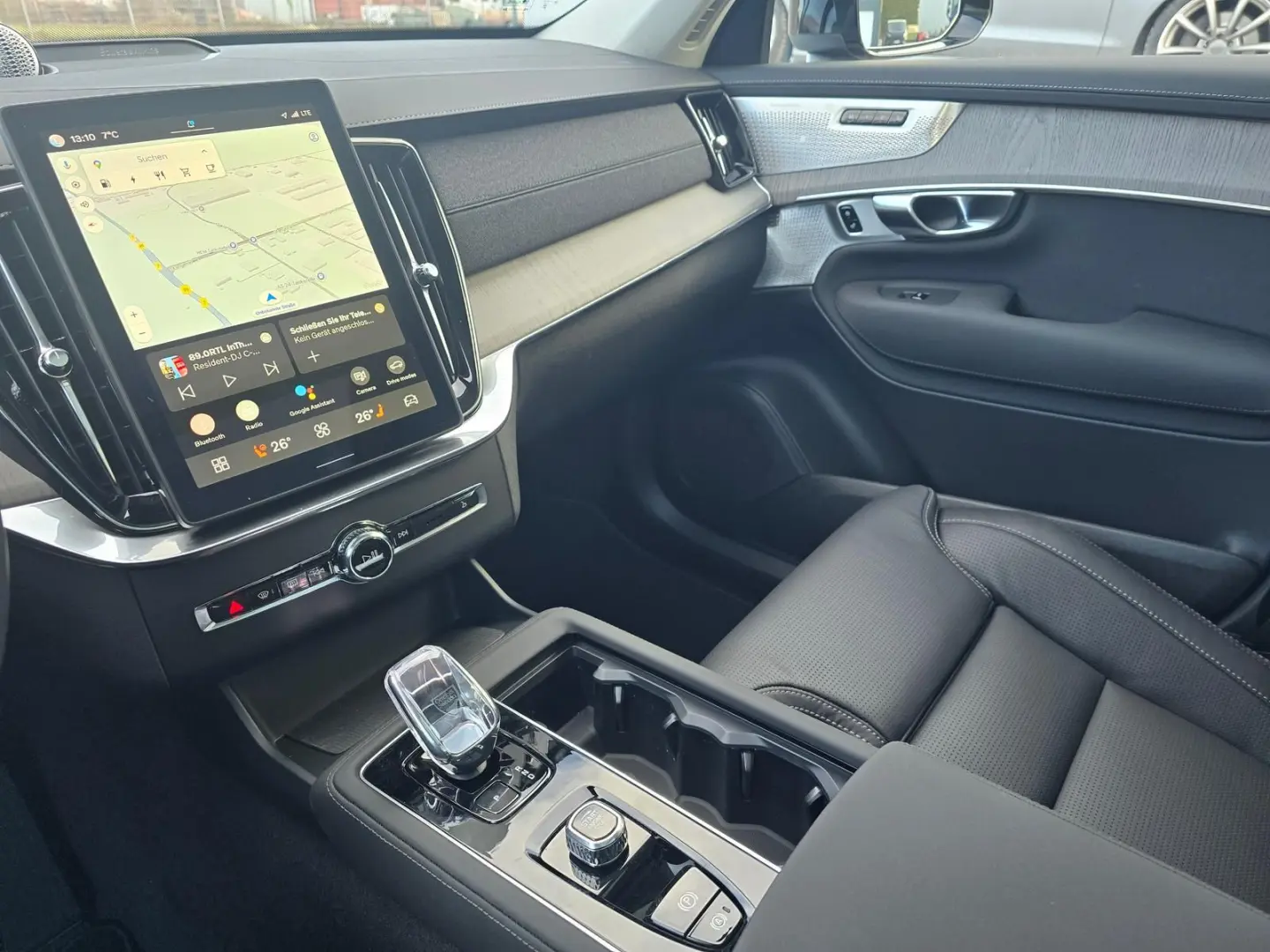 XC90 T8 AWD Ultra Dark FACELIFT 21  360  4C B&W