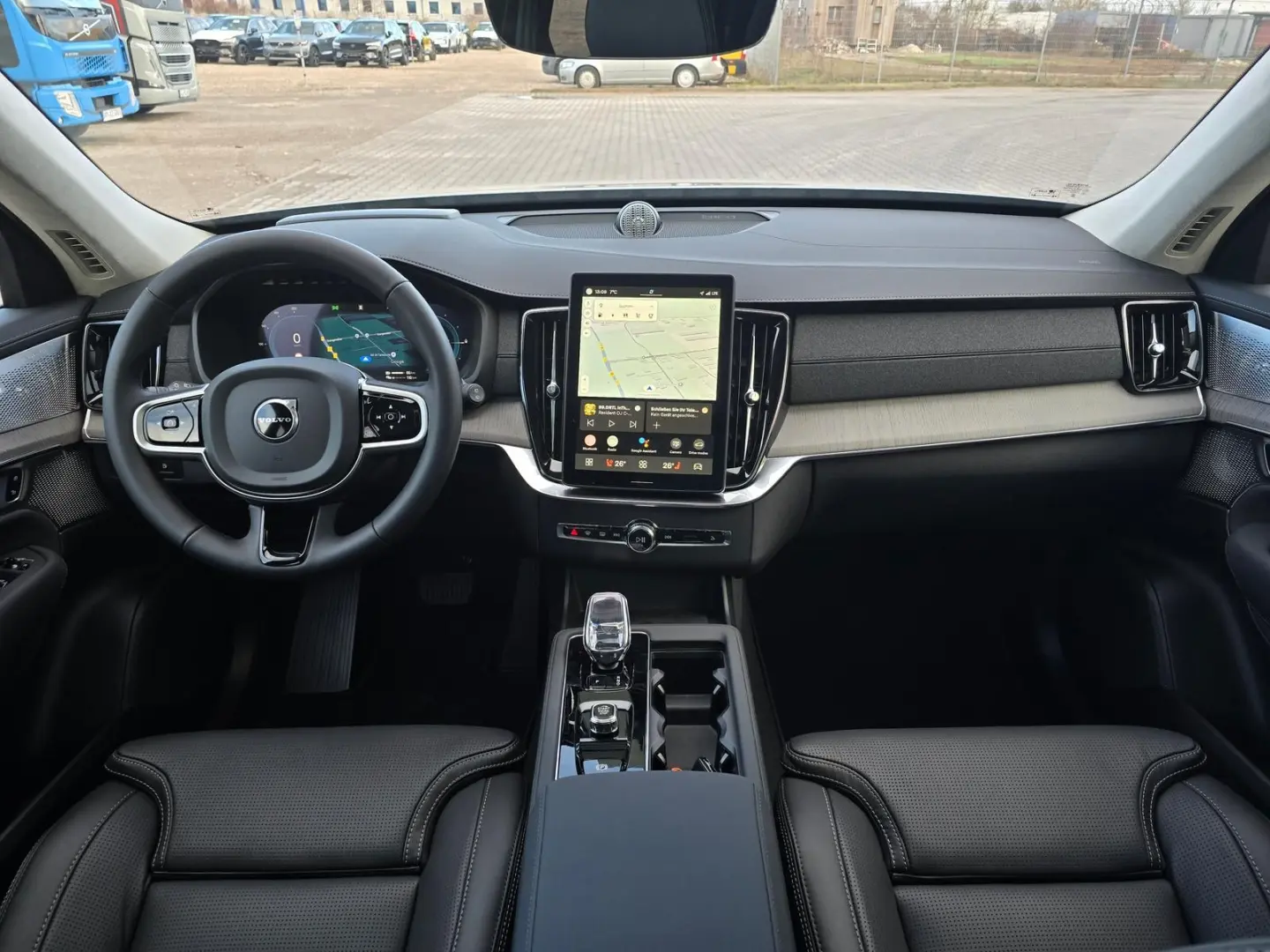 XC90 T8 AWD Ultra Dark FACELIFT 21  360  4C B&W