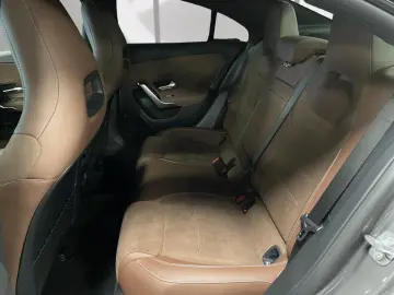 CLA 220 d AMG ADVANCED NIGHT MULTI-LED DISTR RFK