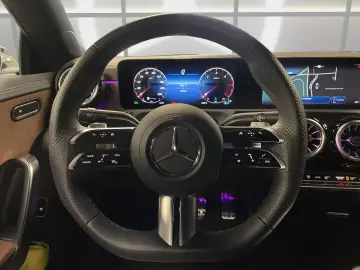 CLA 220 d AMG ADVANCED NIGHT MULTI-LED DISTR RFK