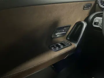 CLA 220 d AMG ADVANCED NIGHT MULTI-LED DISTR RFK