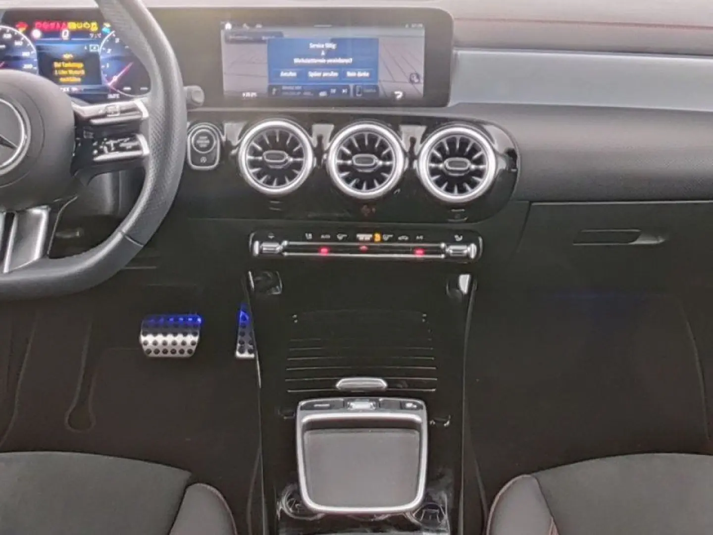 CLA 250 4M AMG NIGHT TOTWINKEL MULTIBEAM KEYLESS