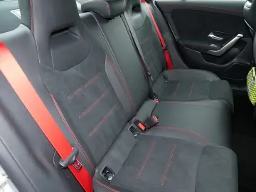 CLA 35 AMG 4M Coupé 360 MULTIBEAM MEMORY AIRPLAY