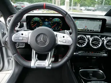 CLA 35 AMG 4M Coupé 360 MULTIBEAM MEMORY AIRPLAY
