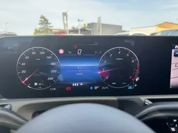 CLA 250 4M AMG PANO SOUND MEMORY KAM AHK KEYLES