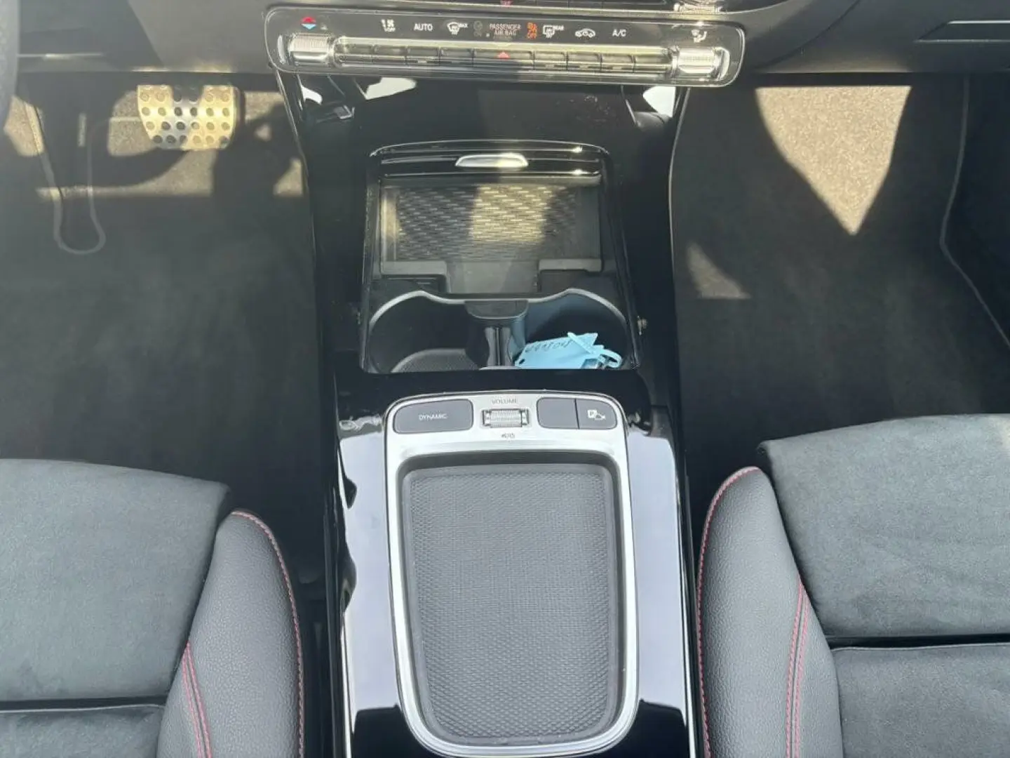 CLA 250 4M AMG PANO SOUND MEMORY KAM AHK KEYLES