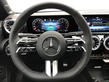 CLA 220 4MATIC Coupe  EditionAMG 19Z Night Pano