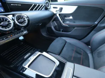 CLA 35 AMG 4M Coupé 360 Pano HUD Night Memo 19'