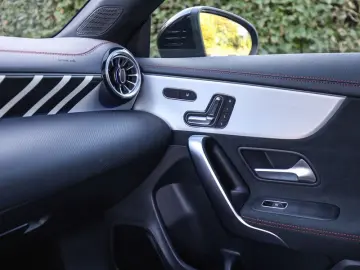 CLA 35 AMG 4M Coupé 360 Pano HUD Night Memo 19'