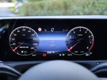 CLA 35 AMG 4M Coupé 360 Pano HUD Night Memo 19'