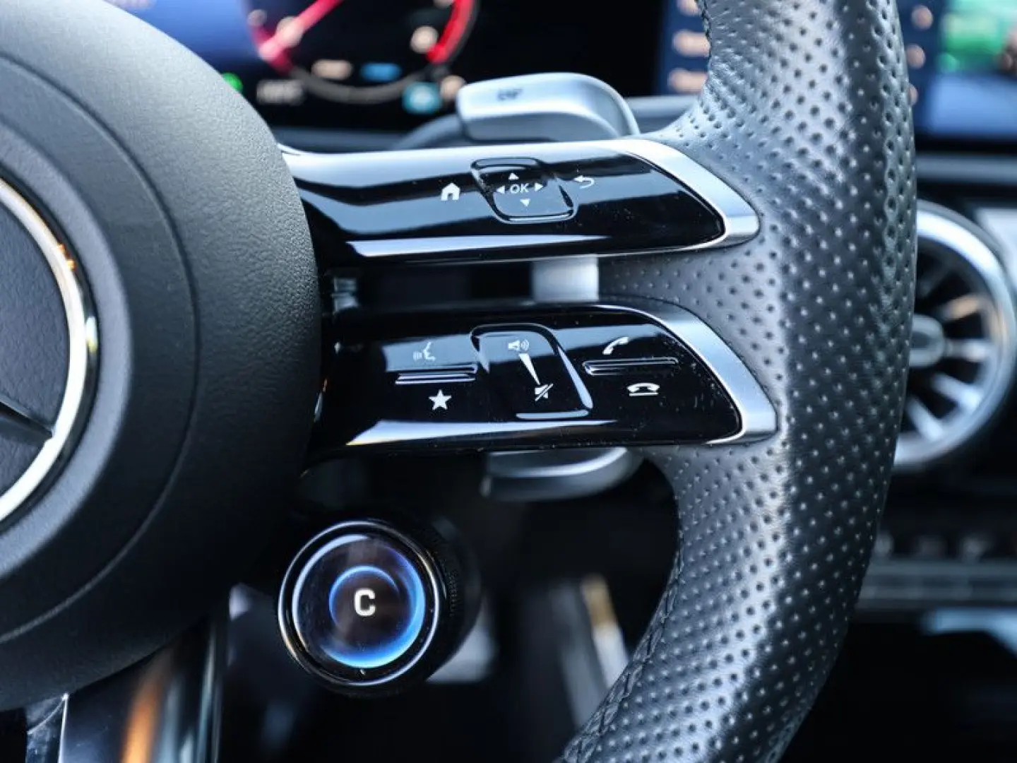 CLA 35 AMG 4M Coupé 360 Pano HUD Night Memo 19'