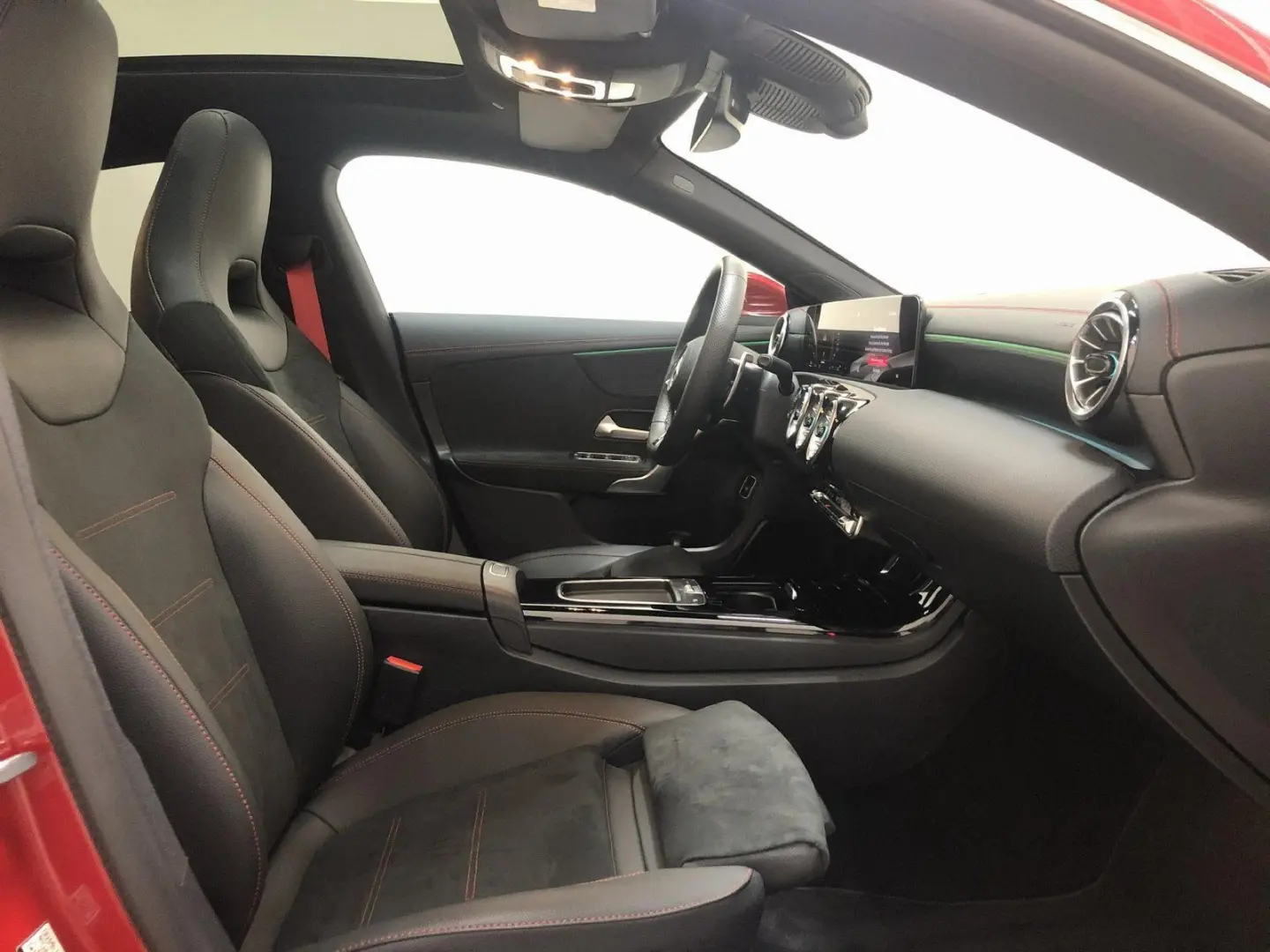 CLA 35 AMG 4M Pano AHK Distr MULTIBEAM Standheiz