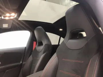 CLA 35 AMG 4M Pano AHK Distr MULTIBEAM Standheiz