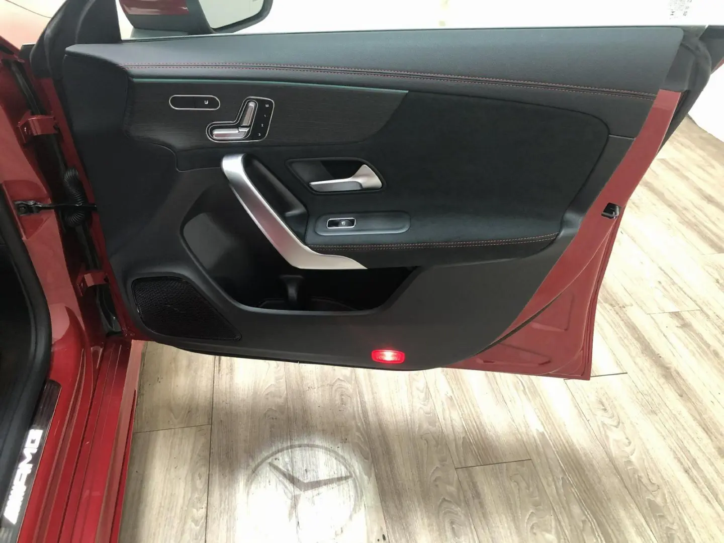 CLA 35 AMG 4M Pano AHK Distr MULTIBEAM Standheiz