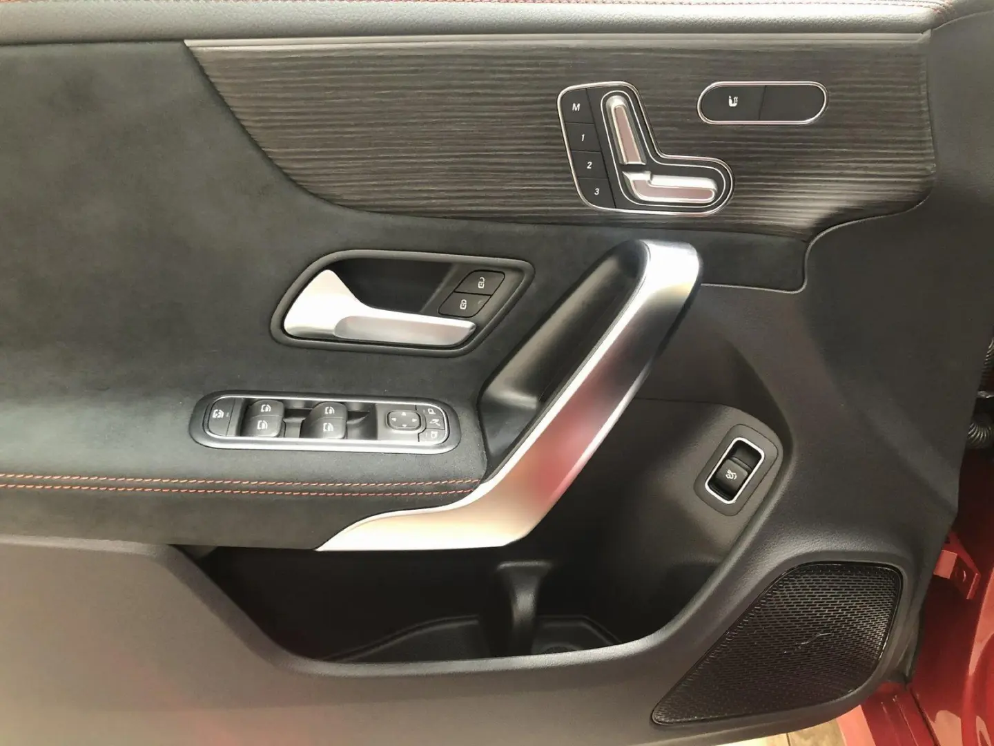 CLA 35 AMG 4M Pano AHK Distr MULTIBEAM Standheiz