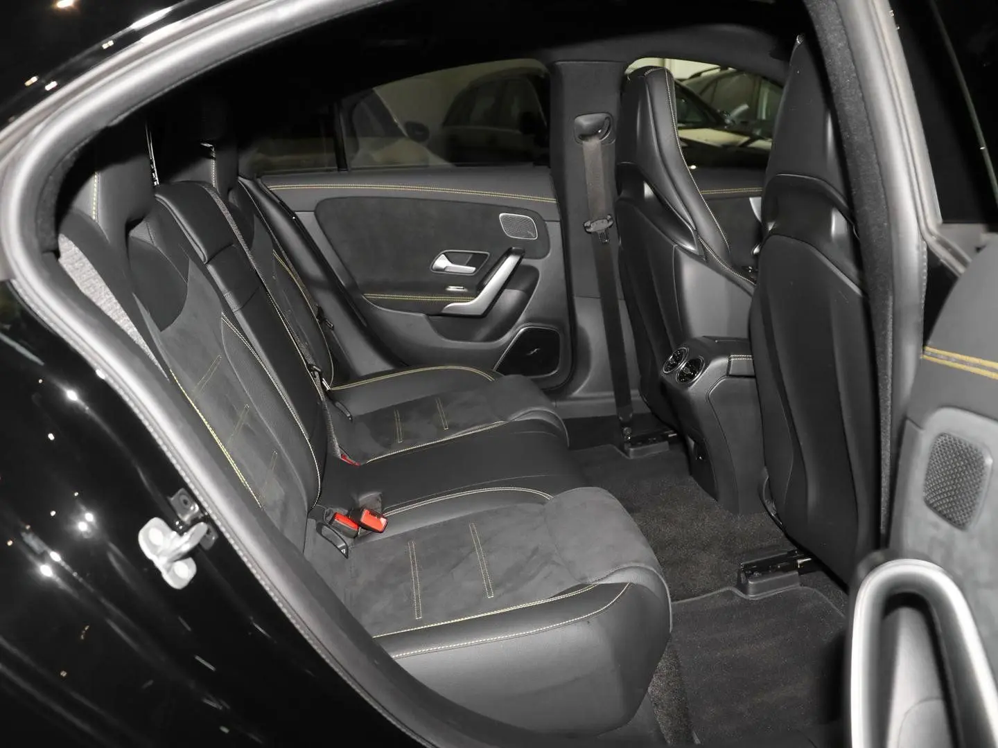 CLA 45 AMG S 4M  Burmester Aero-Paket Perf-Sitze