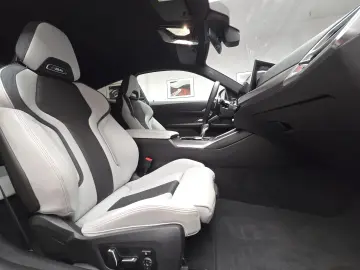 BMW M4 Competition M xDrive LCI