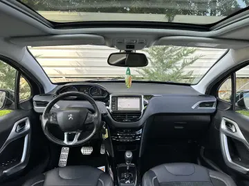 Peugeot 2008   2017   pachet crossway   92.000 km reali