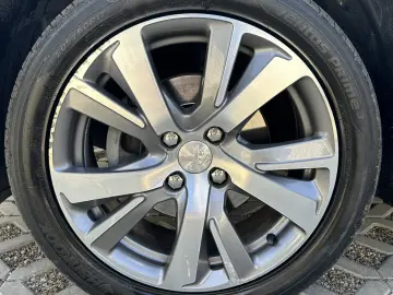 Peugeot 2008   2017   pachet crossway   92.000 km reali