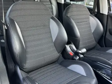 Peugeot 2008   2019   camera marsarier   84.000 km