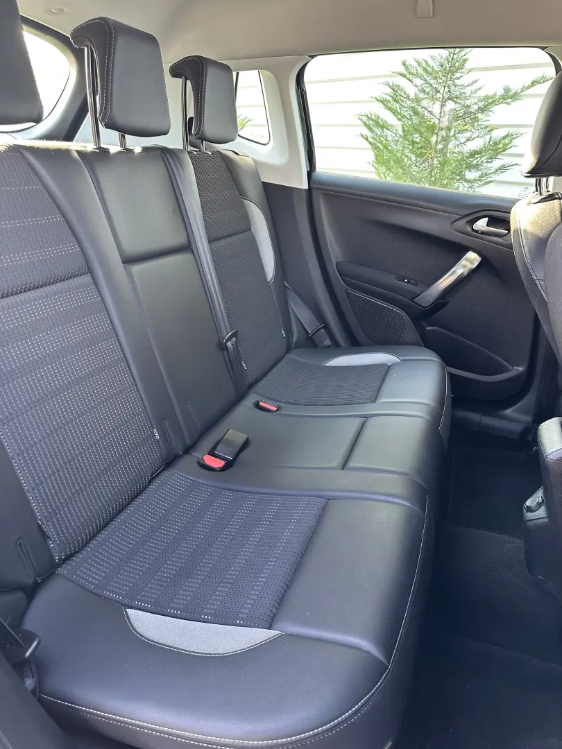 Peugeot 2008   2019   camera marsarier   84.000 km
