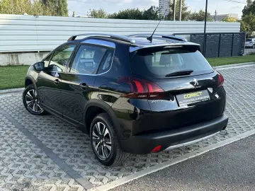 Peugeot 2008   2019   camera marsarier   84.000 km