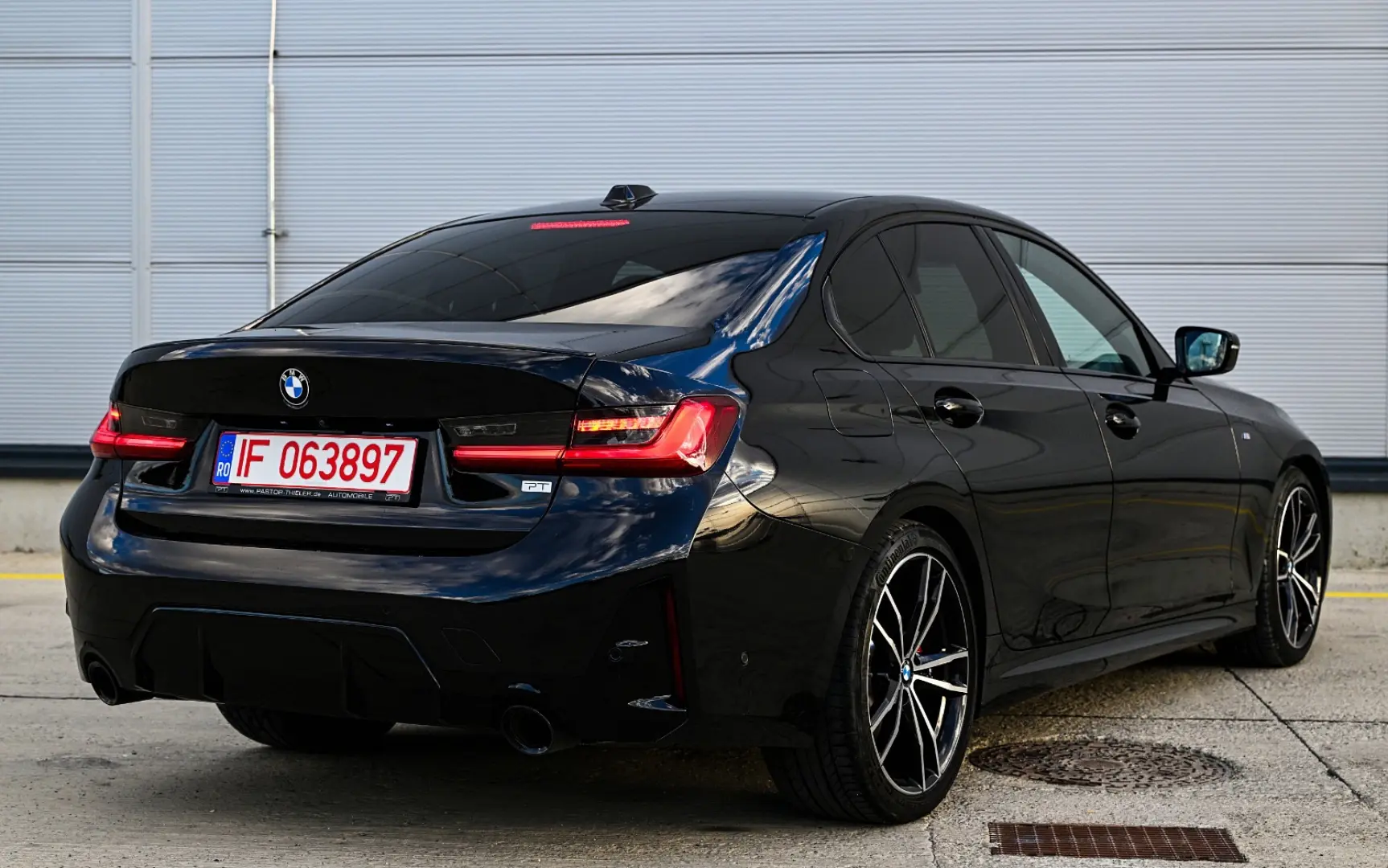 BMW 320