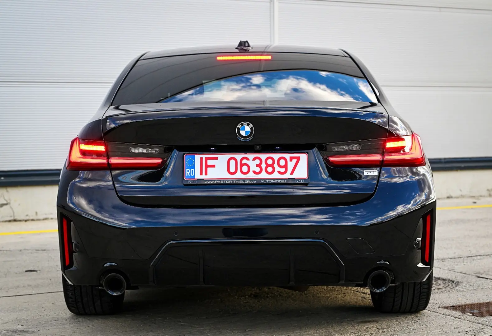 BMW 320