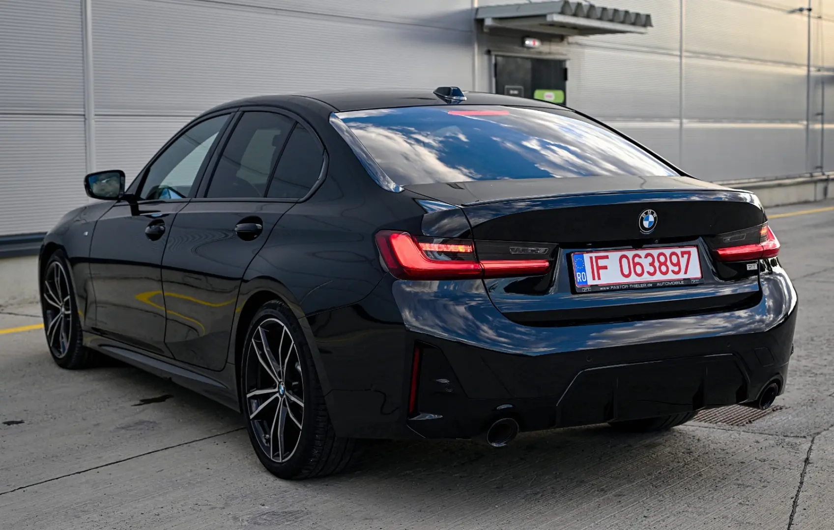 BMW 320