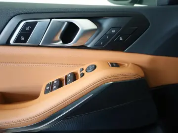 X5 xDrive 45e