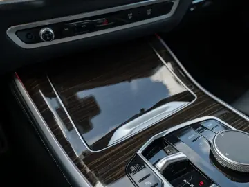 X5 xDrive50e
