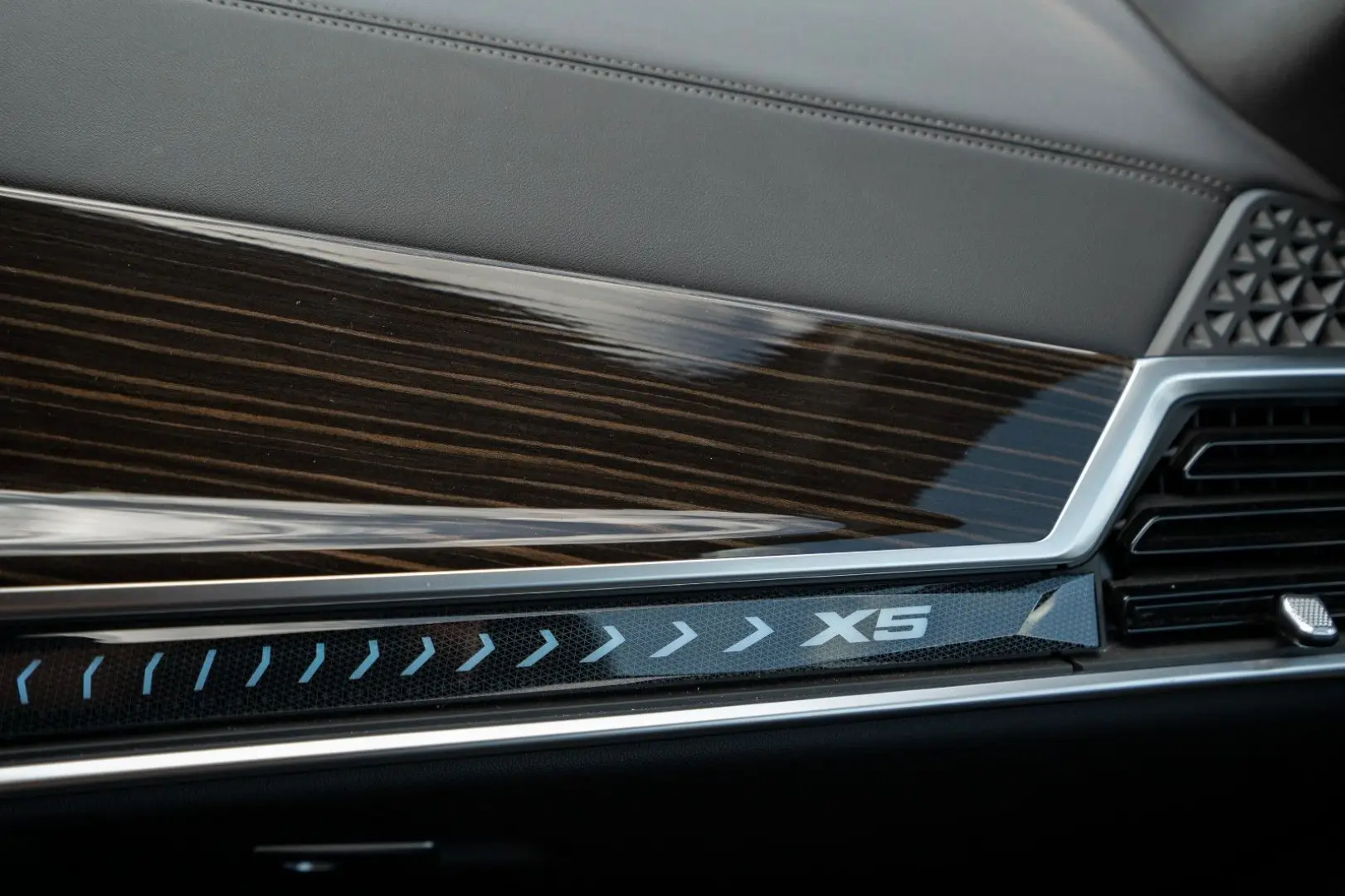 X5 xDrive50e