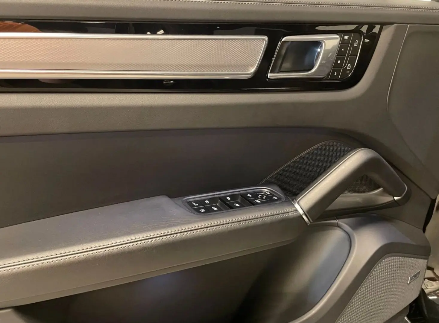 Cayenne E-Hybrid Platinum Edition