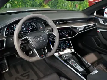 RS6 PERFORMANCE 463kW PANO HUD