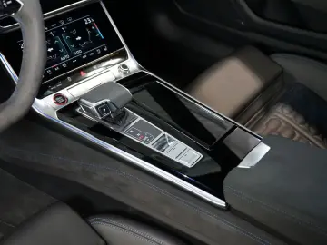 RS6 PERFORMANCE 463kW PANO HUD