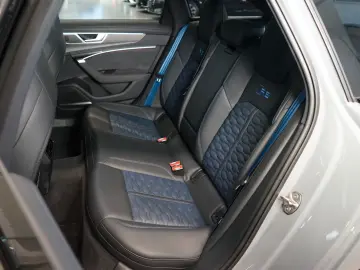 RS6 PERFORMANCE 463kW PANO HUD