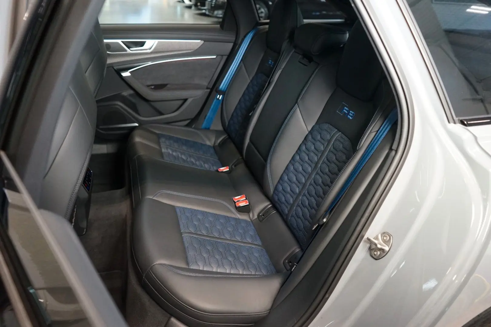 RS6 PERFORMANCE 463kW PANO HUD