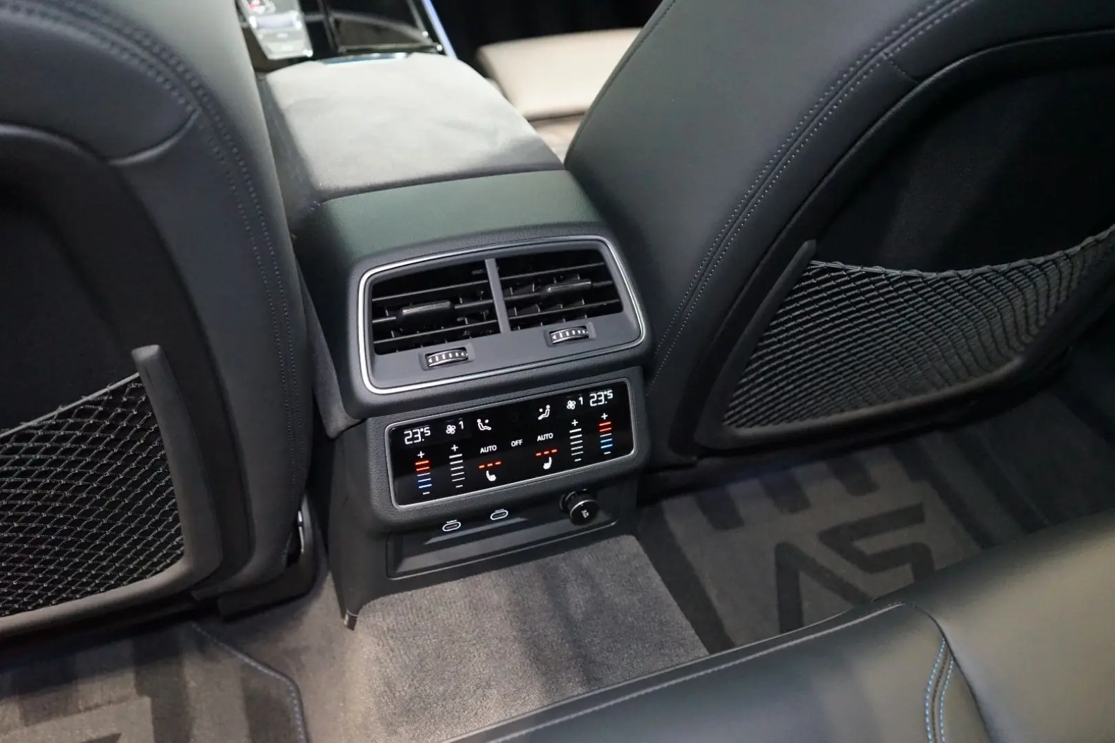 RS6 PERFORMANCE 463kW PANO HUD
