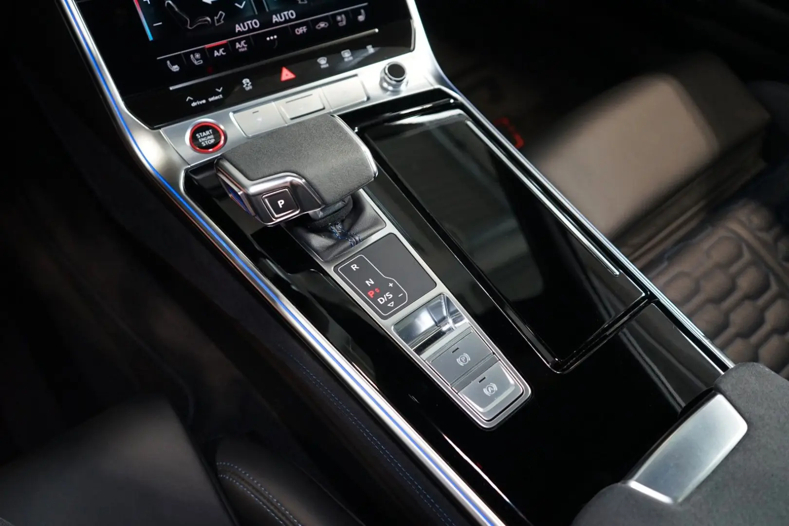 RS6 PERFORMANCE 463kW PANO HUD