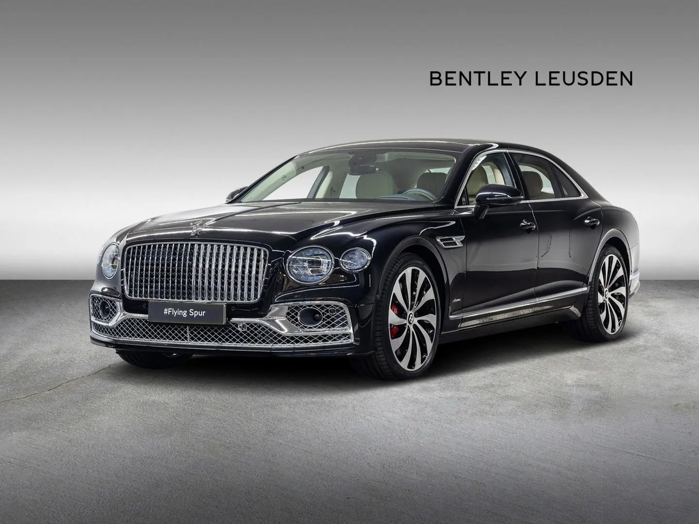 Flying Spur V8 Azure  Piano Linen Veneer Rotatin