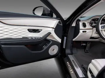 Flying Spur V8 Azure  Piano Linen Veneer Rotatin
