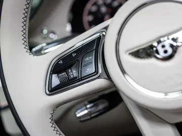 Flying Spur V8 Azure  Piano Linen Veneer Rotatin