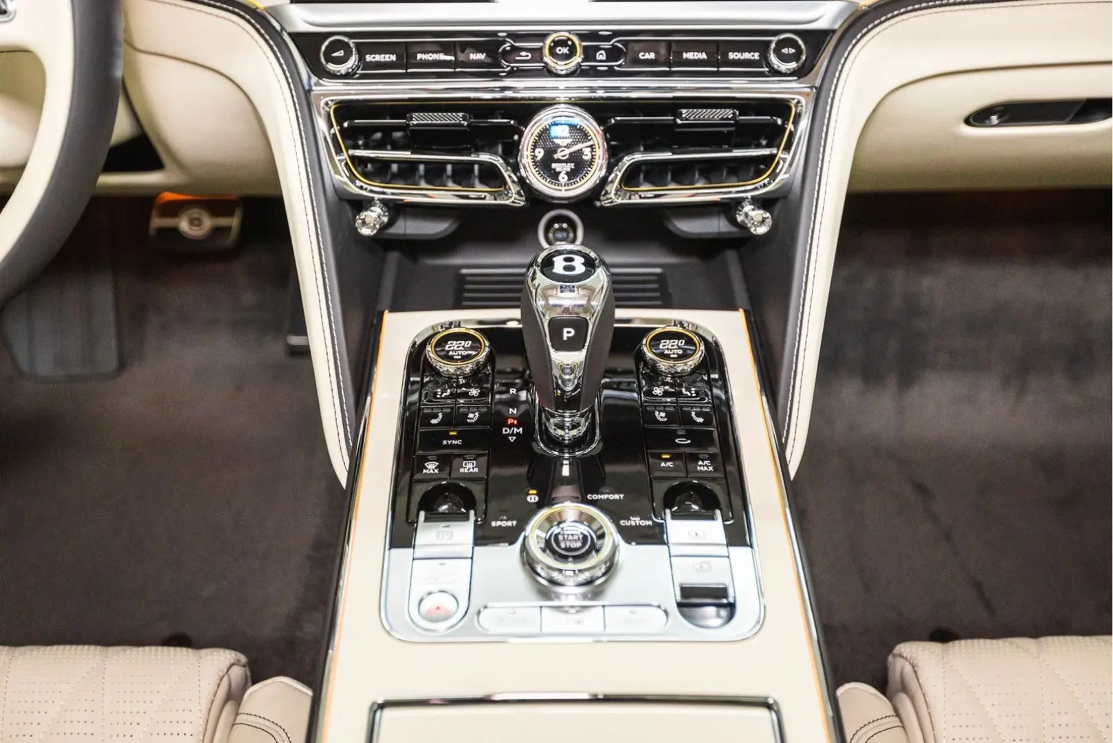 Flying Spur V8 Azure  Piano Linen Veneer Rotatin