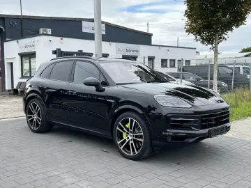 Cayenne S E-Hybrid InnoDrive HA-Lenk PDCC Burmes