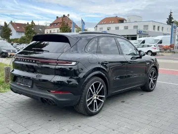 Cayenne S E-Hybrid InnoDrive HA-Lenk PDCC Burmes